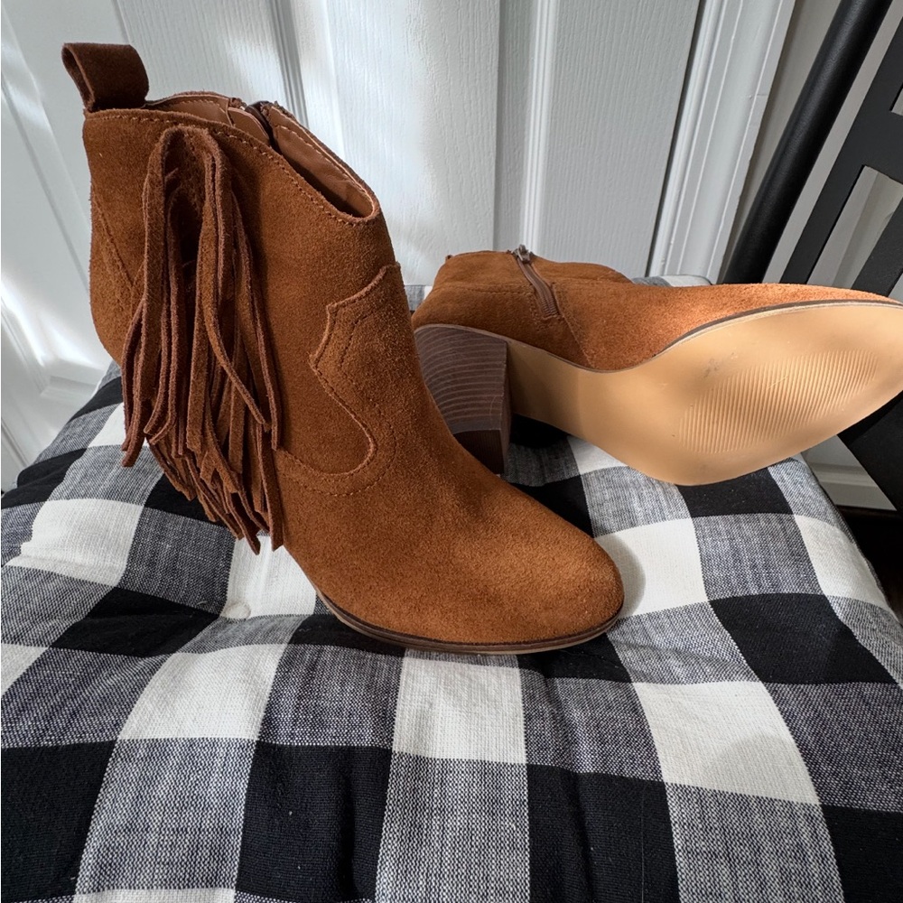 Steve Madden Tan Suede Fringe Booties